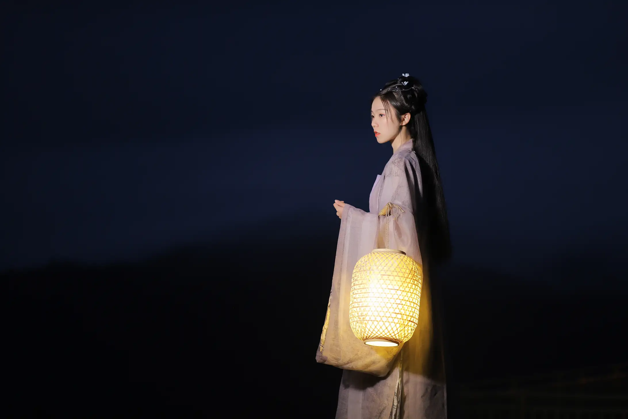 [YITUYU] 2022.02.05 Vol.753 – Hold a lantern to illuminate the rivers and mountains A sweetheart#[22P]-12